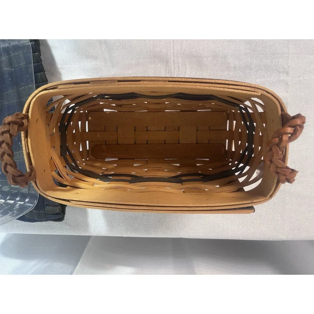 Longaberger Collectors Club 1997 Renewal Basket With Fabric and Clear Liners